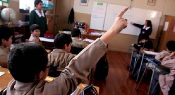 Entre otras, el celular se podrá usar para trabajos escolares. Solo falta la sanción presidencial para que sea una realidad.
