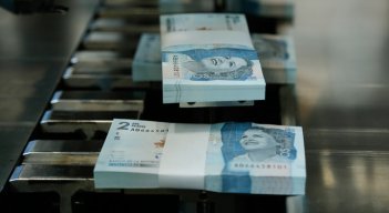 Los trabajadores buscarán un aumento del salario mínimo por encima del 10%. / Foto: Colprensa