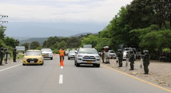 Más de 2.000 policías harán presencia en las poblaciones y corredores viales del departamento durante las festividades. / Foto: Archivo / La Opinión 