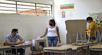 Soledad en puestos de votación se impuso en elecciones de los jóvenes./Foto: La Opinión
