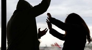 Los universitarios promueven con su investigación el fin del maltrato a la mujer./Foto archivo