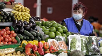 Por división de gasto, la mayor contribución mensual la hace la división de alimentos con 1,45%, sumando así 14,85% en lo corrido del año. Carne de res, papas y leche impulsaron este indicador.