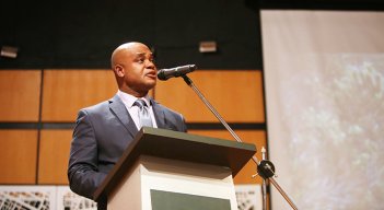 Luis Gilberto Murillo.