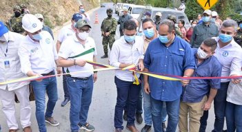 Gobernación inauguró el gas domiciliario en El Carmen/Foto cortesía