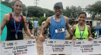 Yajaira Rubio, (primera a la izquierda), Dídimo Sánchez y Milena Orejuela fueron los  mejores en la Batalla de Cúcuta.