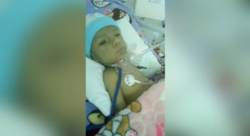 La venezolana Victoria Zaray Contreras González, de ocho meses de edad, viene batallando por su vida en Cúcuta.