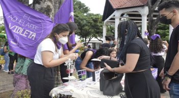 La conmemoración del Día Internacional de la Mujer en Cúcuta fue con un plantón/Foto: Pablo Castillo/La Opinión