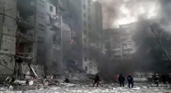 Rusia y Ucrania inician negociación mientras siguen las bombas./Foto: AFP