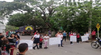 El bloqueo lo hicieron a la altura del sector conocido como La Aduana o J10 de la vía Tibú-Cúcuta. / Cortesía/La Opinión