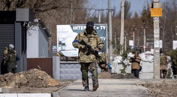 Militares en Kiev, Ucrania.
