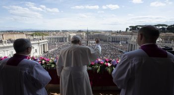 Papa Francisco pidió por la paz en esta "Pascua de Guerra"