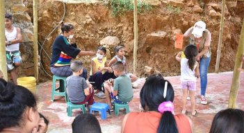 La alcaldía enseña a los niños a separar los residuos desde casa/Foto cortesía