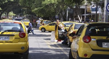 Taxistas subieron tarifa mínima y aún no hay decreto