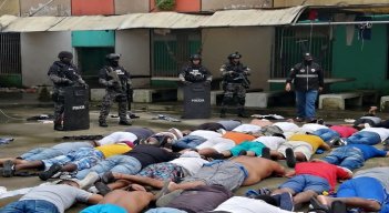Sangriento motín en cárcel de Ecuador 