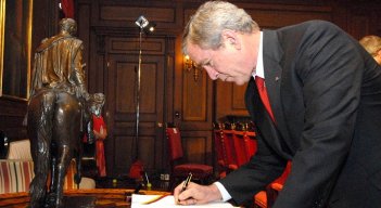 EE. UU. desarticula intento de asesinato contra expresidente George Bush./Foto: Colprensa