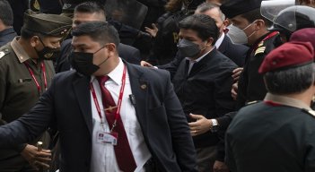 Presidente de Perú compareció ante la Fiscalía