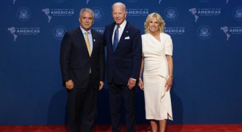 Biden y Duque en la Cumbre de las Américas. 