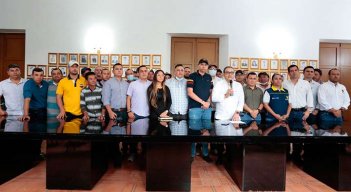 El gobernador Silvano Serrano tiene activado el banco de maquinaria amarilla en municipios más afectados./Foto cortesía