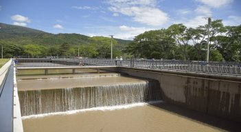 El agua se desarenará e impulsará a lo largo de 17 kilómetros por una tubería hasta la planta de tratamiento de agua potable El Pórtico en Cúcuta./Foto: Pablo Castillo / La Opinión 