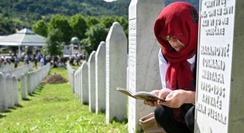  Srebrenica,