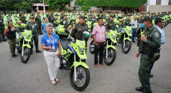 Policía de Cúcuta recibió 375 motocicletas