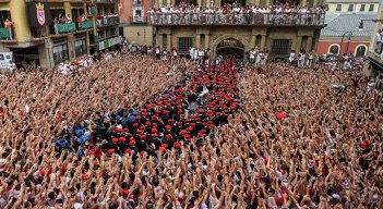 ¡Viva San Fermín! La fiesta regresa a Pamplona tras dos años de pandemia./Foto: AFP