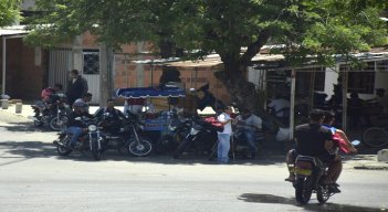 Mototaxistas en Cúcuta. / Foto: Pablo Castillo / La Opinión 