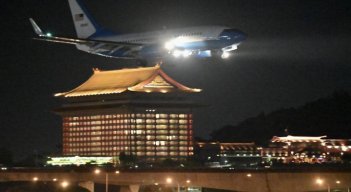 China promete acciones militares por visita de Nancy Pelosi a Taiwán