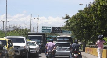 “Parqueaderos públicos fronterizos” no serían obligatorios