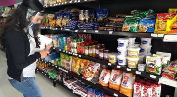 Los productos colombianos, llevados como contrabando, compiten de manera desleal en Venezuela con productos nacionales. / Foto: Archivo La Opinión