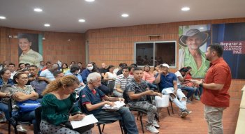Cuatro cartillas para aprendizaje de estudiantes y cuatro para la enseñanza de formadores están disponibles en cucutacultural.info