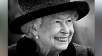 Isabel II ha departido con 15 primeros ministros, entre los que se destacan Winston Churchill y Margaret Thatcher.
