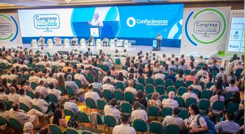 El presidente de Confecámaras, Julián Domínguez Rivera, presentó los resultados más importantes de dos estudios: ‘Dinámicas de la Movilidad y el Crecimiento Empresarial’ y ‘Fortaleza del tejido empresarial colombiano, recuperación post pandemia’. / Foto: Cortesía
