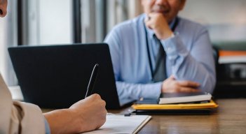 Solo el 36,2% de los trabajadores por prestación de servicios está satisfecho con su contrato./ Foto: Pexels
