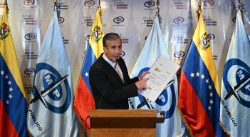Orden de arresto contra exministro de Petróleo