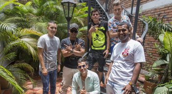 Joven cucuteño, impulsador de artistas invisibles de la ciudad./Foto: Juan Pablo Cohen - La Opinión