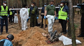 Ucrania encuentra cientos de tumbas y salas de tortura en territorio liberado./Foto: AFP
