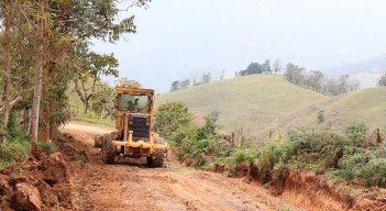 Según cifras del Foro Económico Mundial (FEM), el país ocupa el puesto 104 entre 141 países en materia de calidad de la infraestructura de transporte terrestre.  / Foto: Archivo