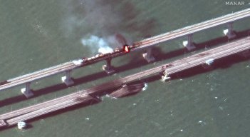 ataque sobre el puente de Crimea