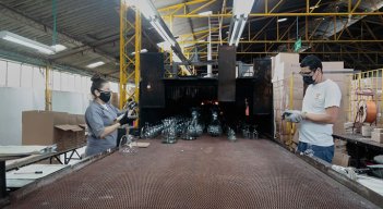 Los principales sectores beneficiados con los créditos fueron comercio, en un 51.9%, y alojamiento y servicios de comida, en un 10.4%.