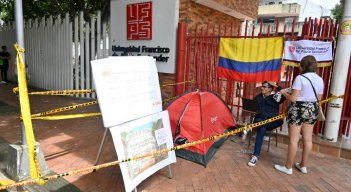 Algunos estudiantes y egresados protagonizan una huelga de hambre para presionar garantías para la Consulta de la UFPS/Foto Jorge Gutiérrez