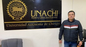 Ministerio de Educación de Panamá otorgó reconocimiento a profesor Unisimón