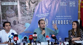 Luis Javier Cháves, secretario de Desarrollo Económico, el gobernador Silvano Serrano, y Adriana Salazar, gerente de Mentalidad y Cultura de iNNpulsa Colombia.