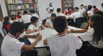 Padres de familia exigen que aportes voluntarios dejen de ser pedidos en los colegios. / Foto: Cortesía / La Opinión