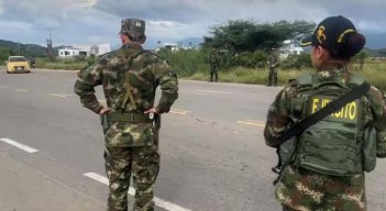 El ejército y la policía tiene dispuestos controles en las distintas carreteras del departamento./Foto cortesía