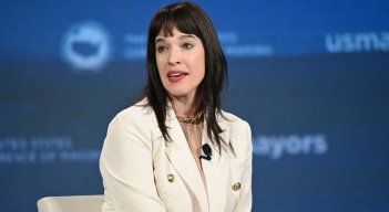 Pfizer venderá más medicamentos al costo a países pobres