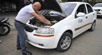 Arreglo de carros venezolanos
