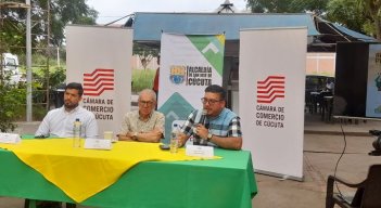 La alcaldía, Cámara de Comercio y Cenabastos sellaron la alianza para repotenciar la Central de Abastos/Foto Orlando Carvajal/La Opinión