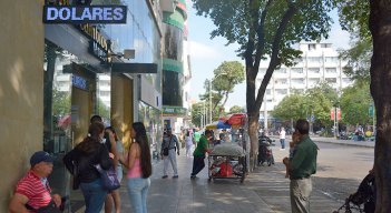 Las casas de cambio del centro de Cúcuta han tenido un aumento en el flujo de usuarios provenientes de Venezuela. / Fotos La Opinión