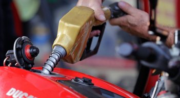Sin el subsidio, la gasolina costará alrededor de los $10.000 por galón. / Foto: Archivo